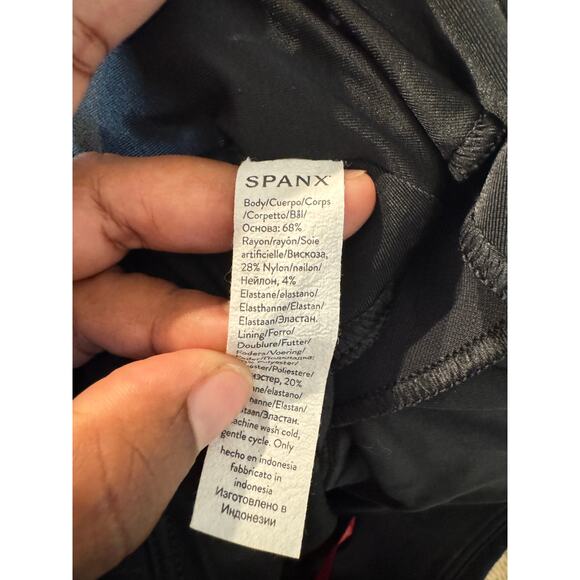 Spanx Black Split Hem Slim Pants Women’s Size Large High Waist Stretch Pull On - Picture 5 of 6